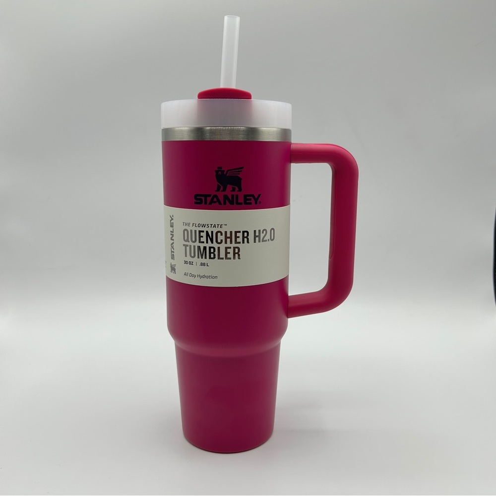 NWT Stanley 30 oz quencher H2.0 tumbler Fuchsia